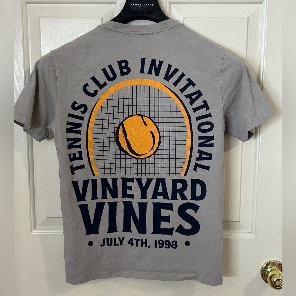 Vineyard Vines XS Graphic T-Shirt